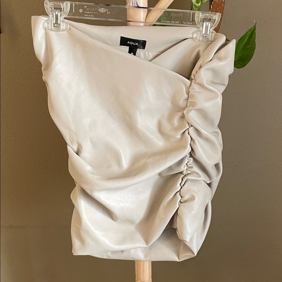 Aqua Beige Mini Skirt - Picture 2 of 6